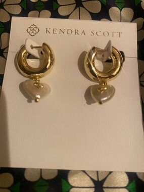 Great gift 💝 for Mom Kendra Scott Gold Hoop Earrings with Pearl Heart Drops